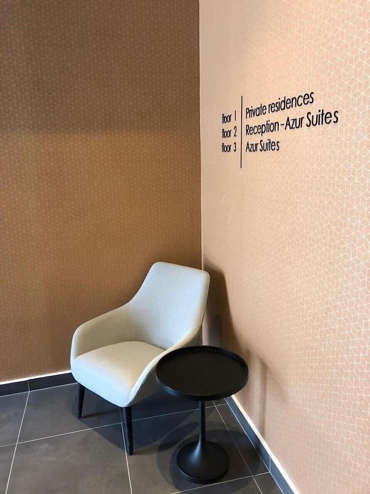 Azur Suites