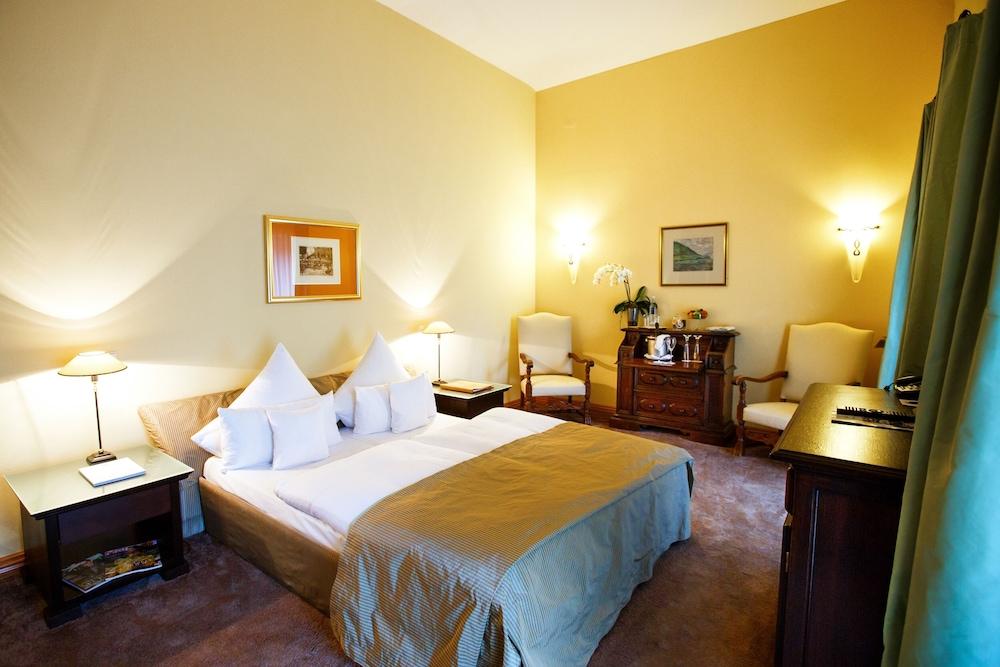Burghotel Schwarzenstein