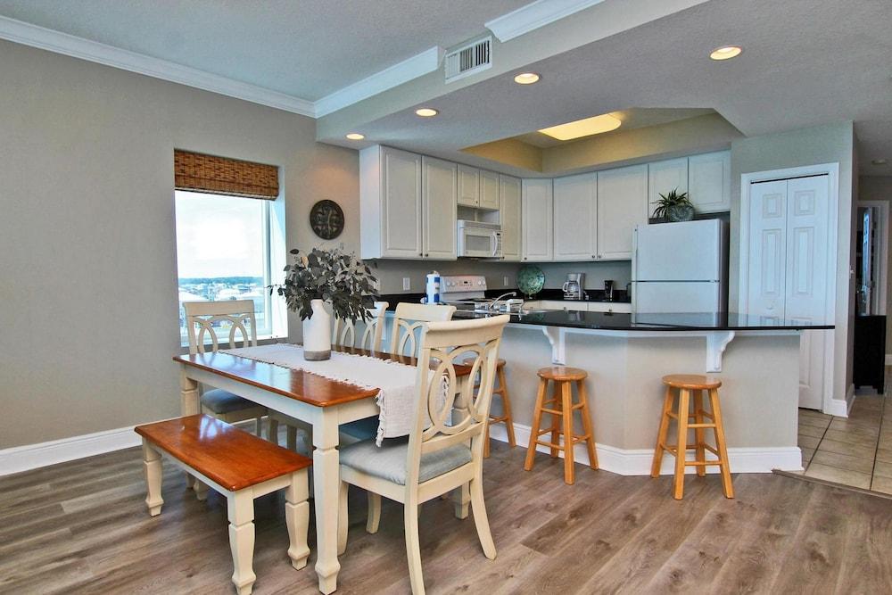 San Carlos Condominiums by Youngs Sun Coast
