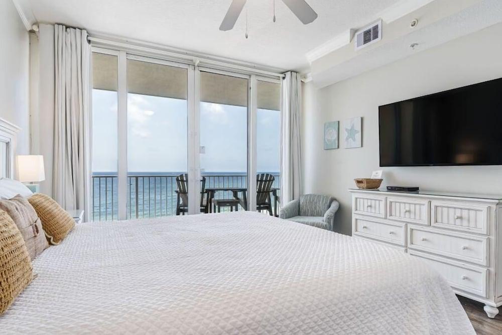 San Carlos Condominiums by Youngs Sun Coast