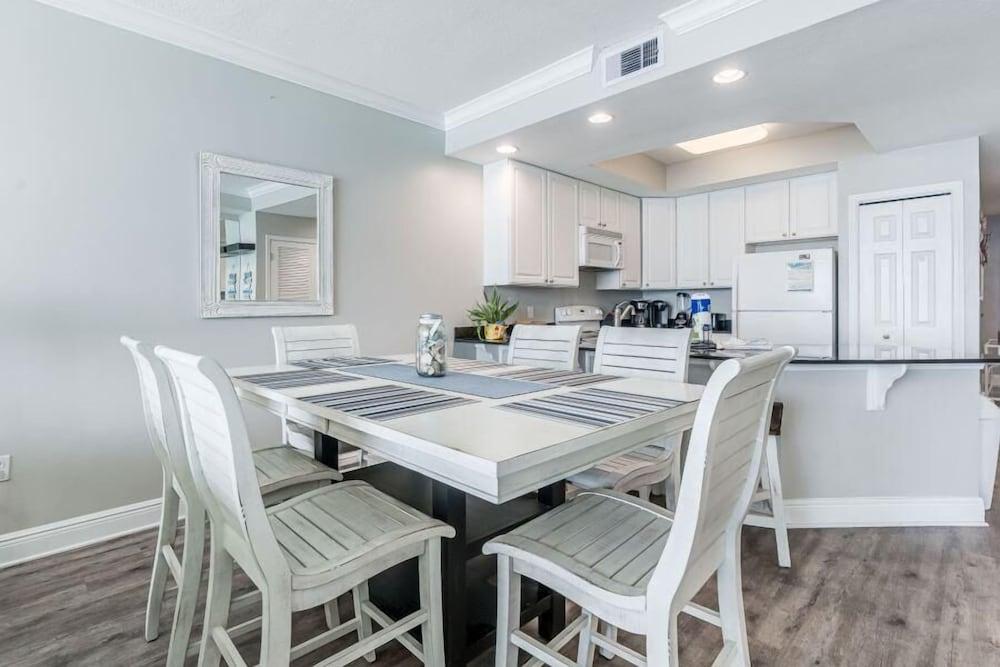 San Carlos Condominiums by Youngs Sun Coast