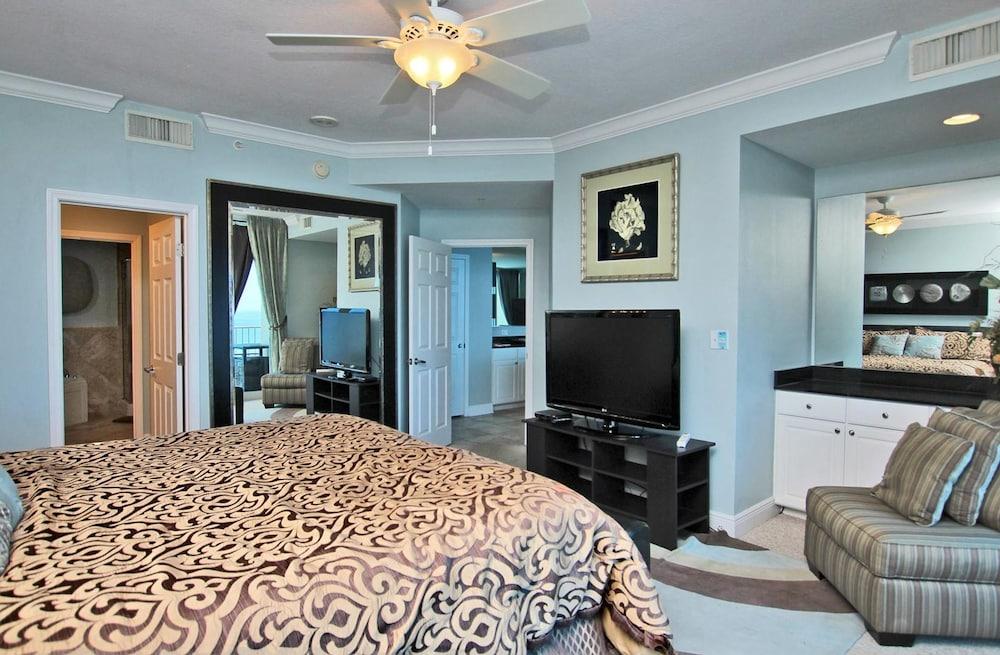 San Carlos Condominiums by Youngs Sun Coast