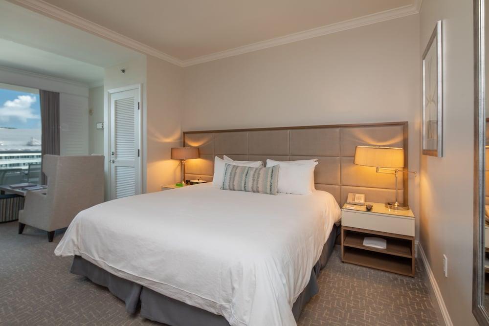 Fontainebleau Miami Beach Private Suites