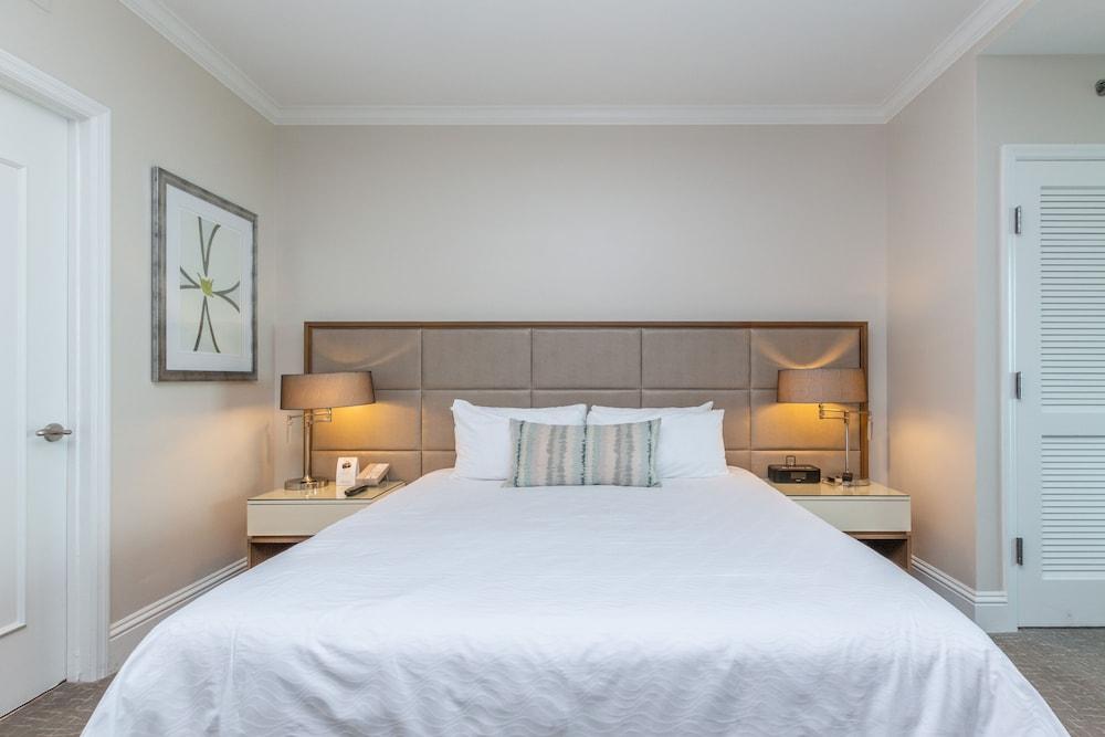 Fontainebleau Miami Beach Private Suites