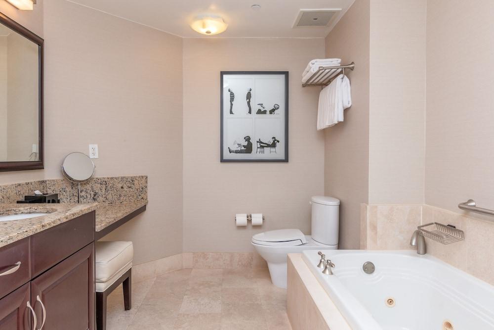Fontainebleau Miami Beach Private Suites