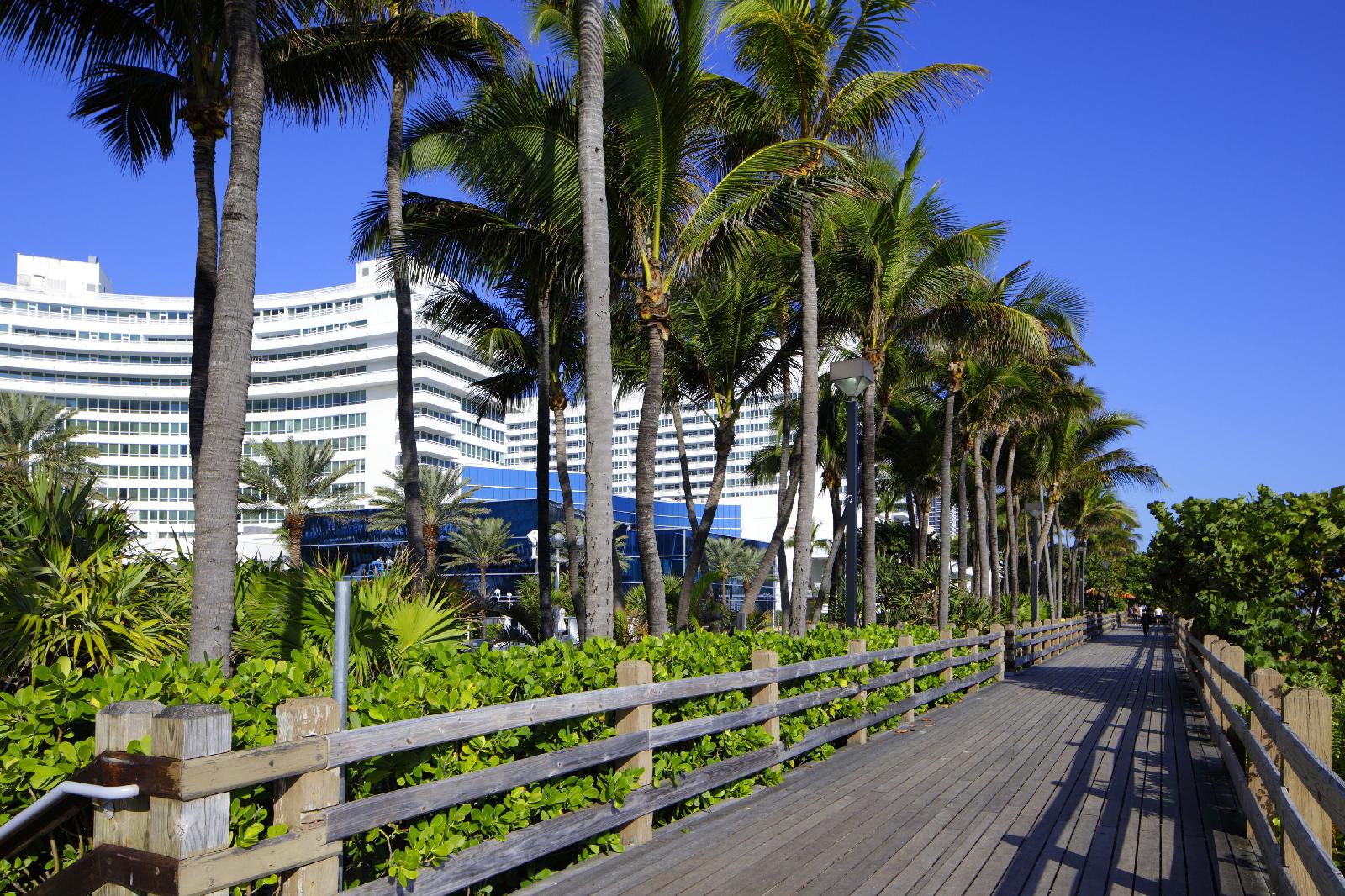 Fontainebleau Miami Beach Private Suites