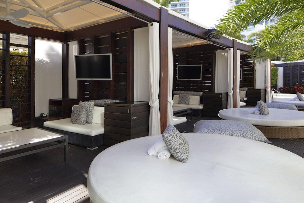 Fontainebleau Miami Beach Private Suites