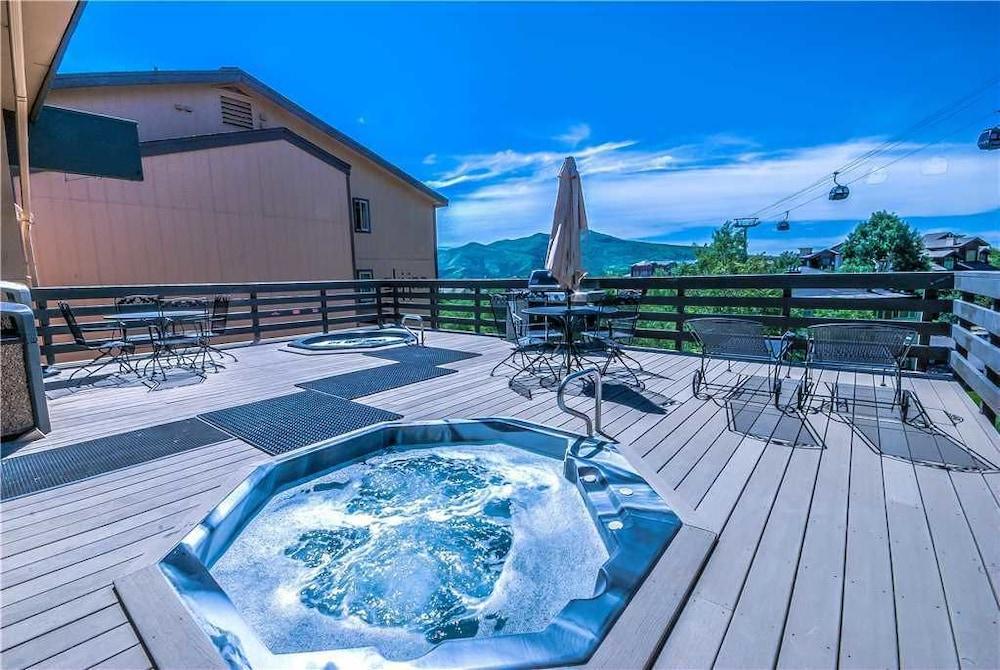Ski Inn Condominiums