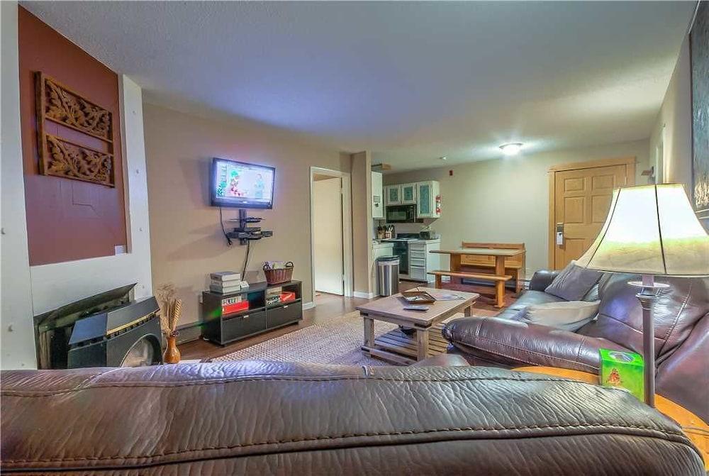 Ski Inn Condominiums