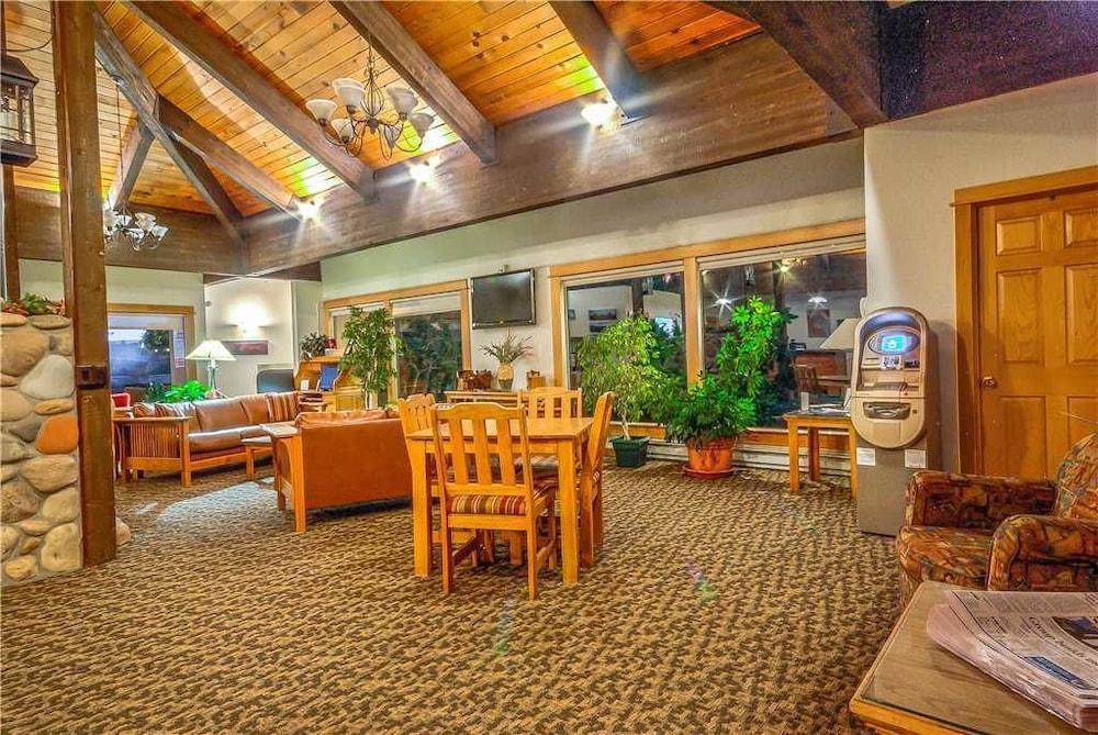 Ski Inn Condominiums