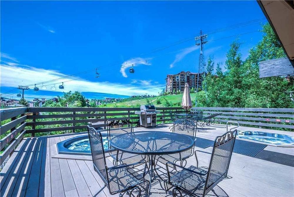 Ski Inn Condominiums