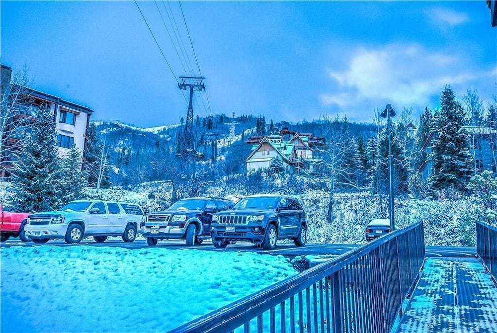 Ski Inn Condominiums