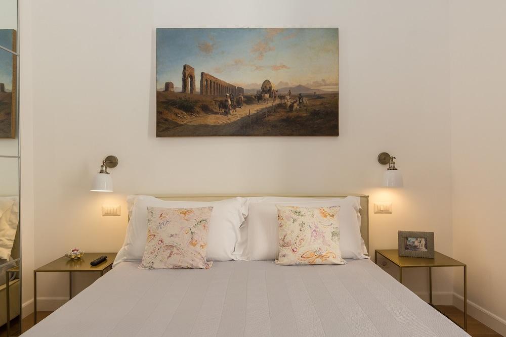 Amazing Piazza Venezia Suites