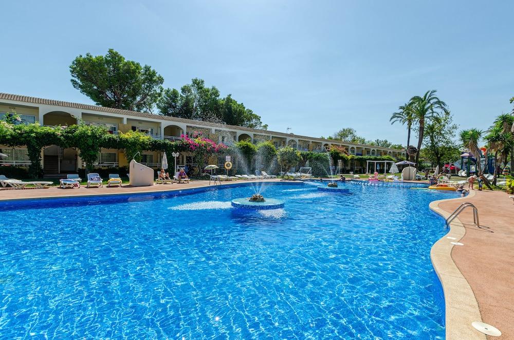 Mariner Club Apartments