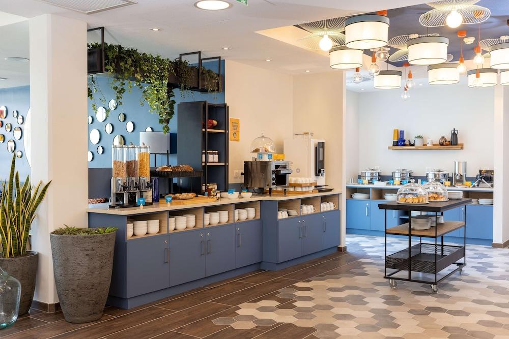Hampton by Hilton Tours Centre