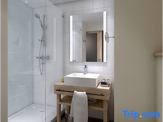 Hampton by Hilton Tours Centre