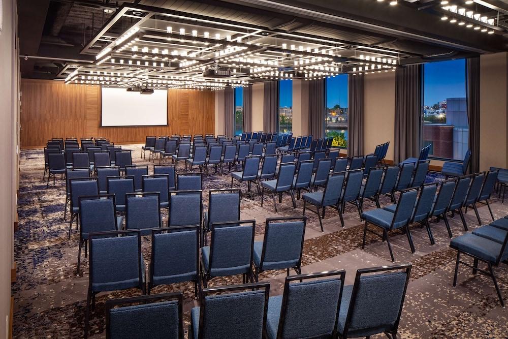 Homewood Suites by Hilton Boston Seaport
