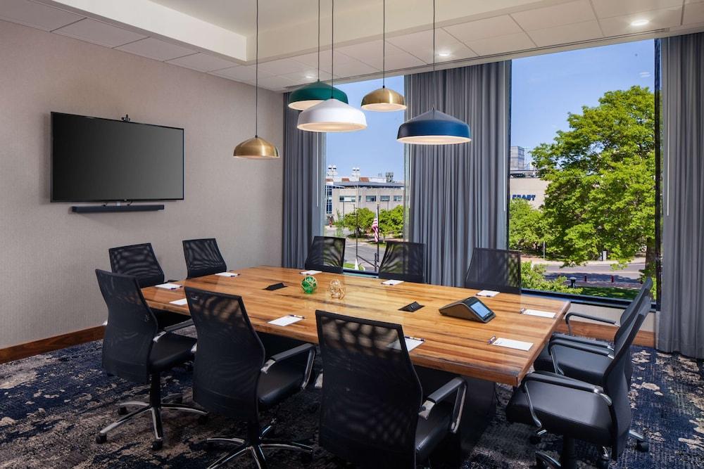 Homewood Suites by Hilton Boston Seaport