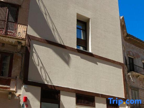 Azzoli Apartments & Skypool