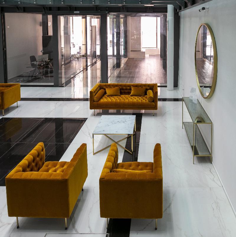 Azzoli Apartments & Skypool