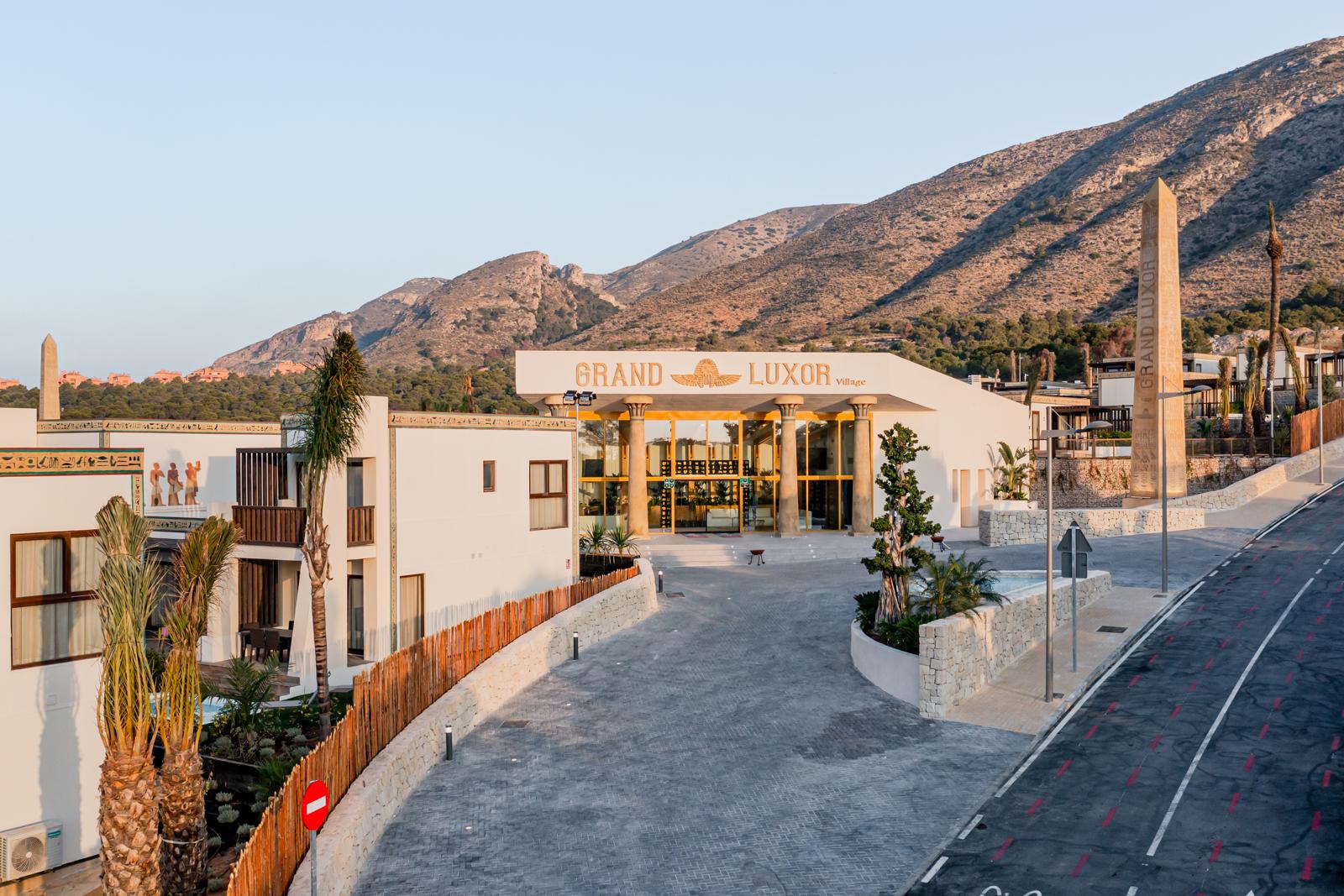 Grand Luxor Village