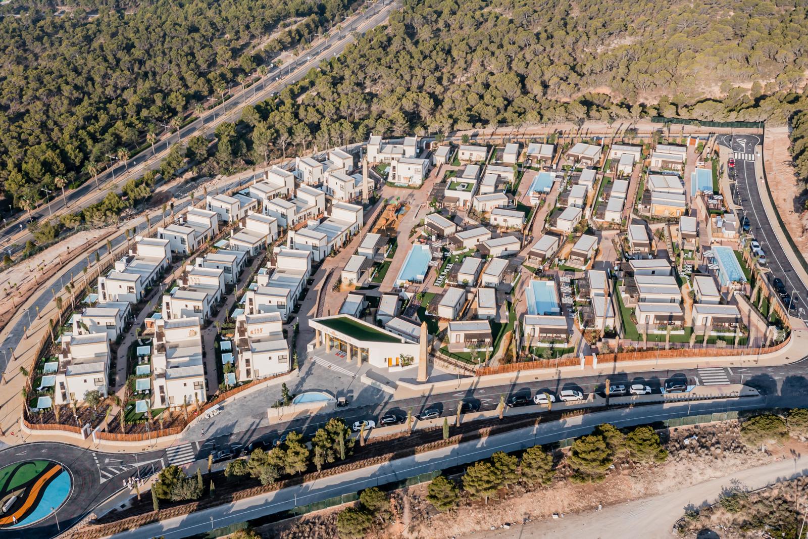 Grand Luxor Village