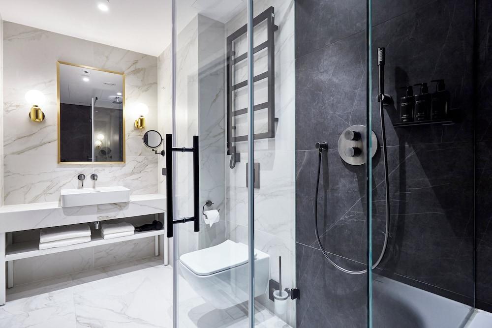 Crowne Plaza Warsaw - The HUB