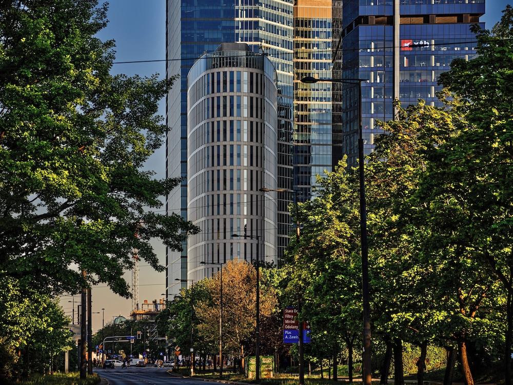Crowne Plaza Warsaw - The HUB
