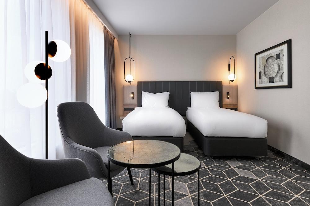 Crowne Plaza Warsaw - The HUB