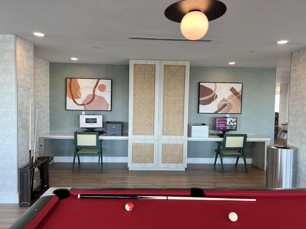 Tru by Hilton Miami Airport South Blue Lagoon