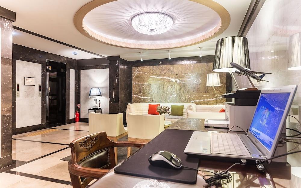 Orsay Business Hotel