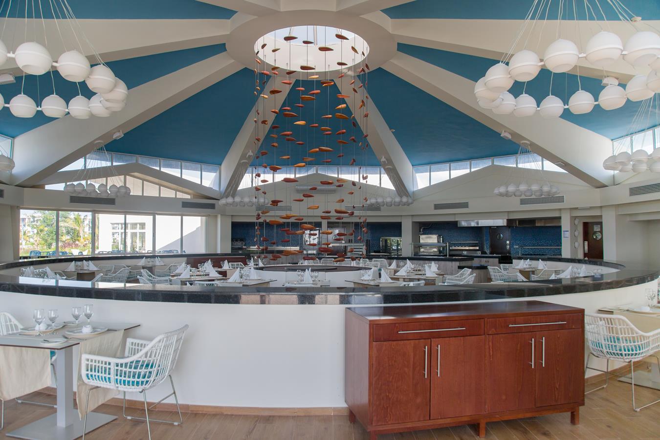 Gran Muthu Almirante Beach Hotel
