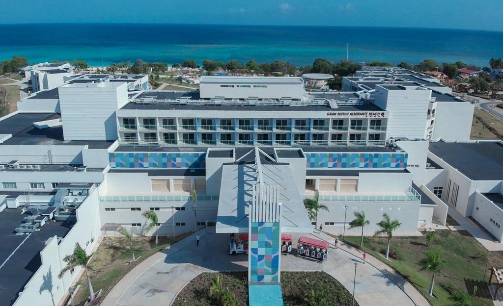 Gran Muthu Almirante Beach Hotel