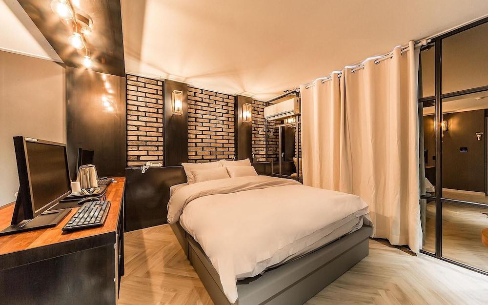 Jamsil Orosie Tourist Hotel