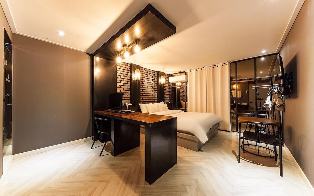Jamsil Orosie Tourist Hotel