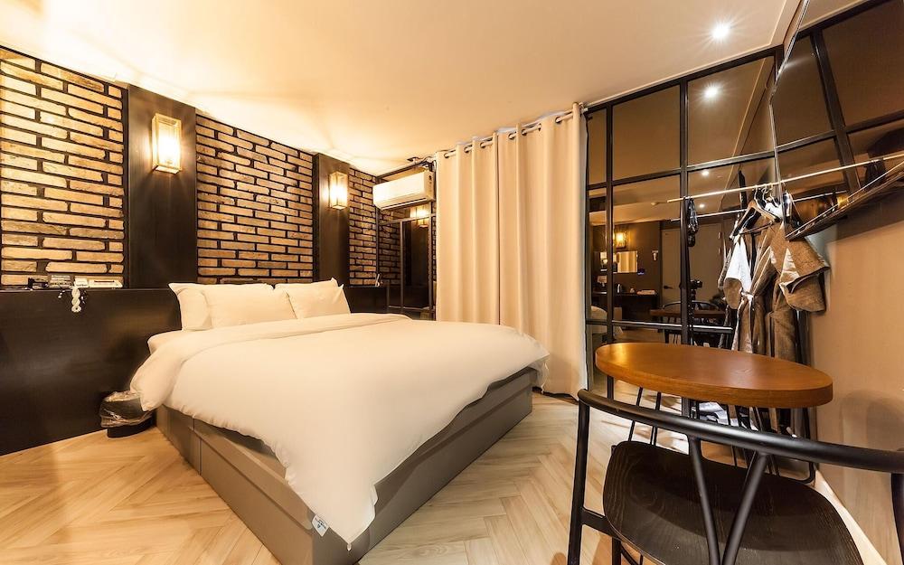 Jamsil Orosie Tourist Hotel