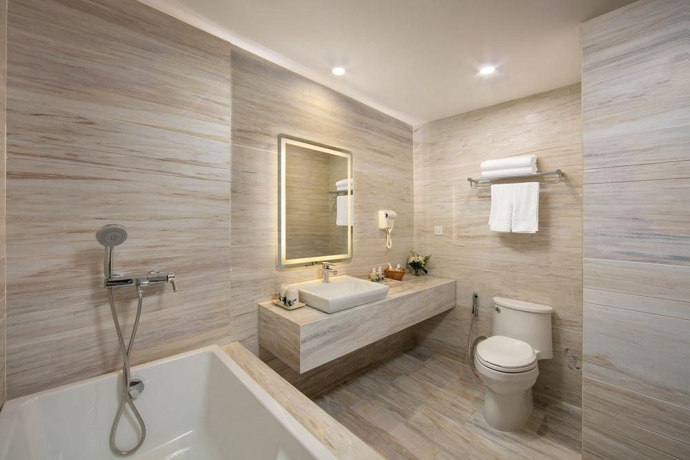 The Oriental Jade Hotel & Spa