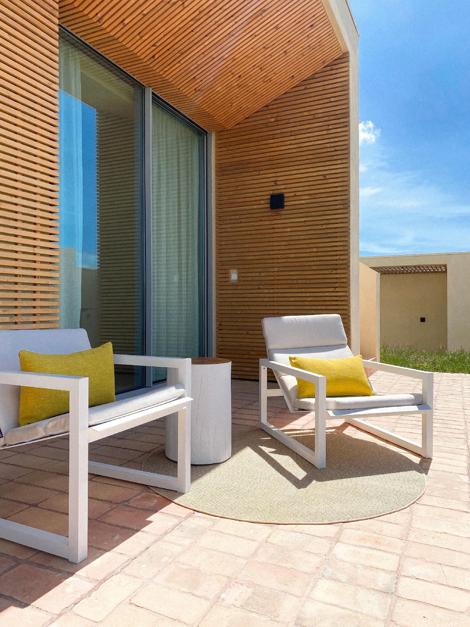 White Shell Beach Villas