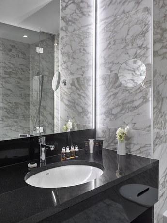 EST Grand Hotel Savoy