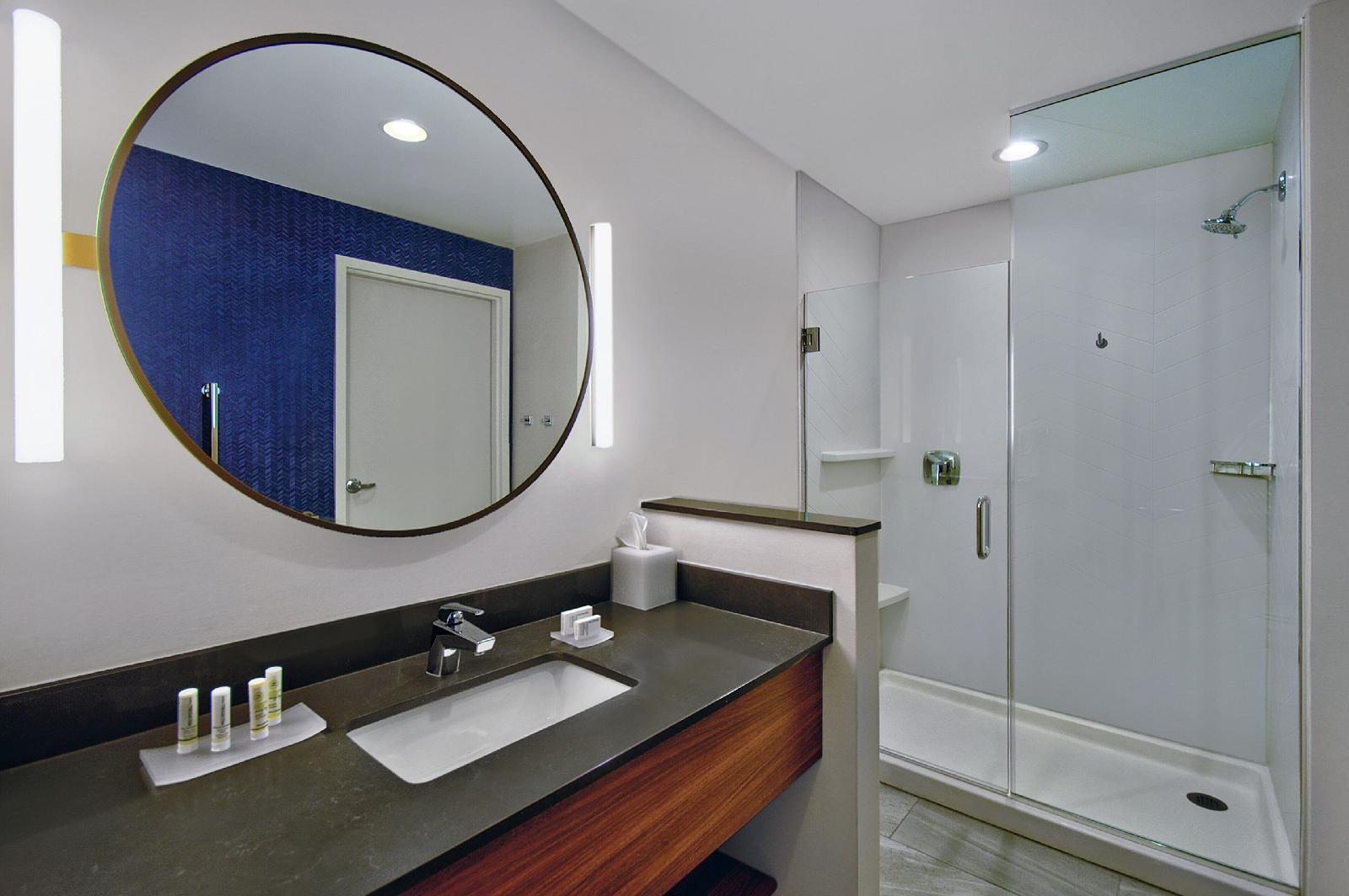 Fairfield Inn & Suites by Marriott Orlando at FLAMINGO CROSSINGS Town Center