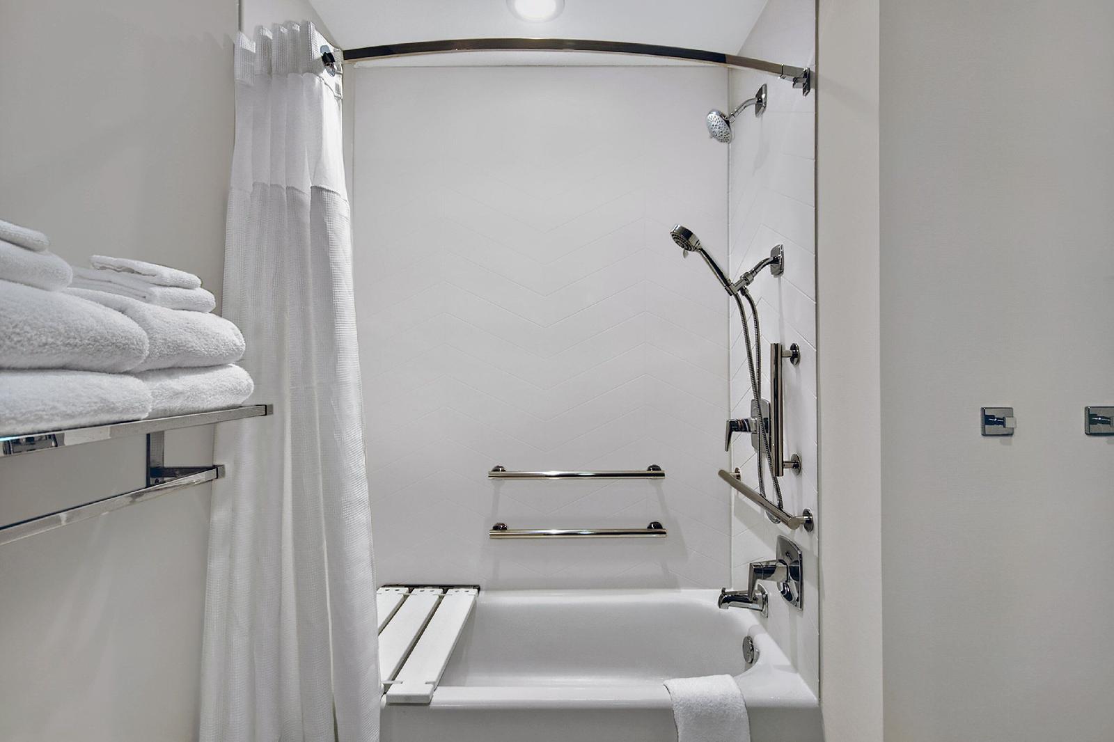 Fairfield Inn & Suites by Marriott Orlando at FLAMINGO CROSSINGS Town Center