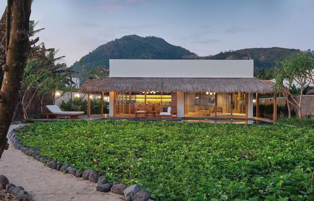 Amber Lombok Beach Resort by Cross Collection
