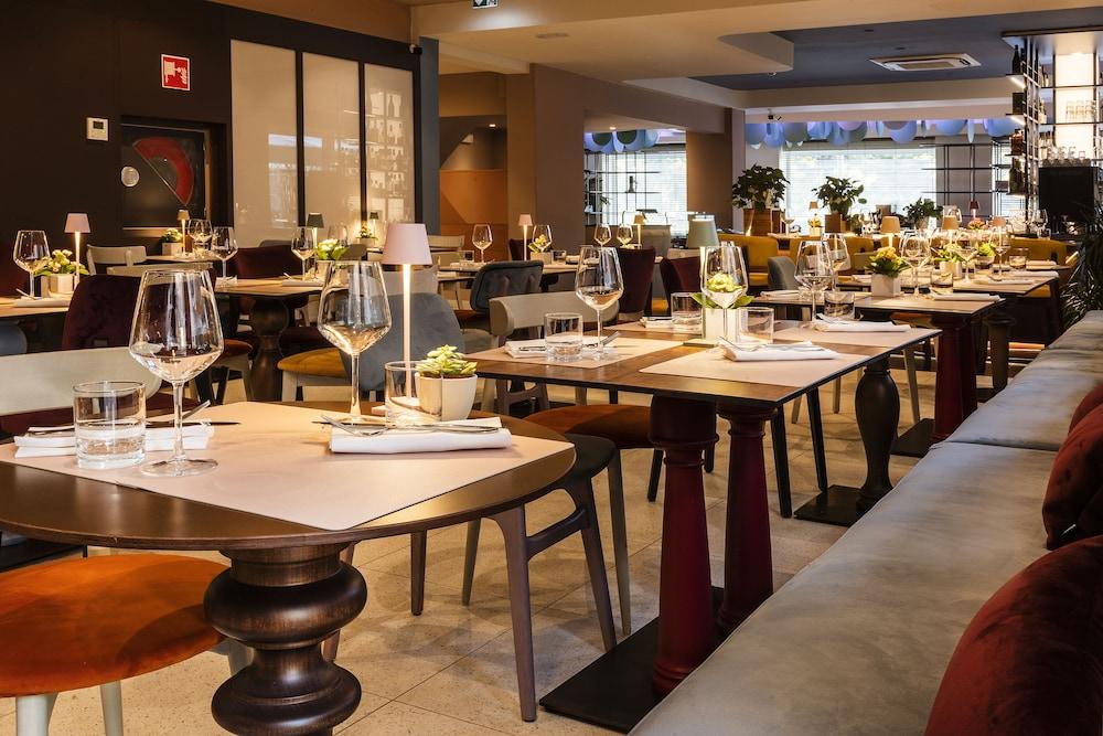 Adesso Hotel