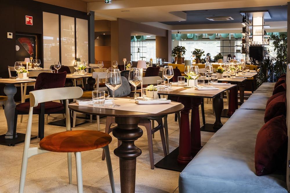 Adesso Hotel