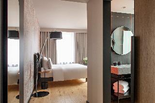 Leonor Hotel