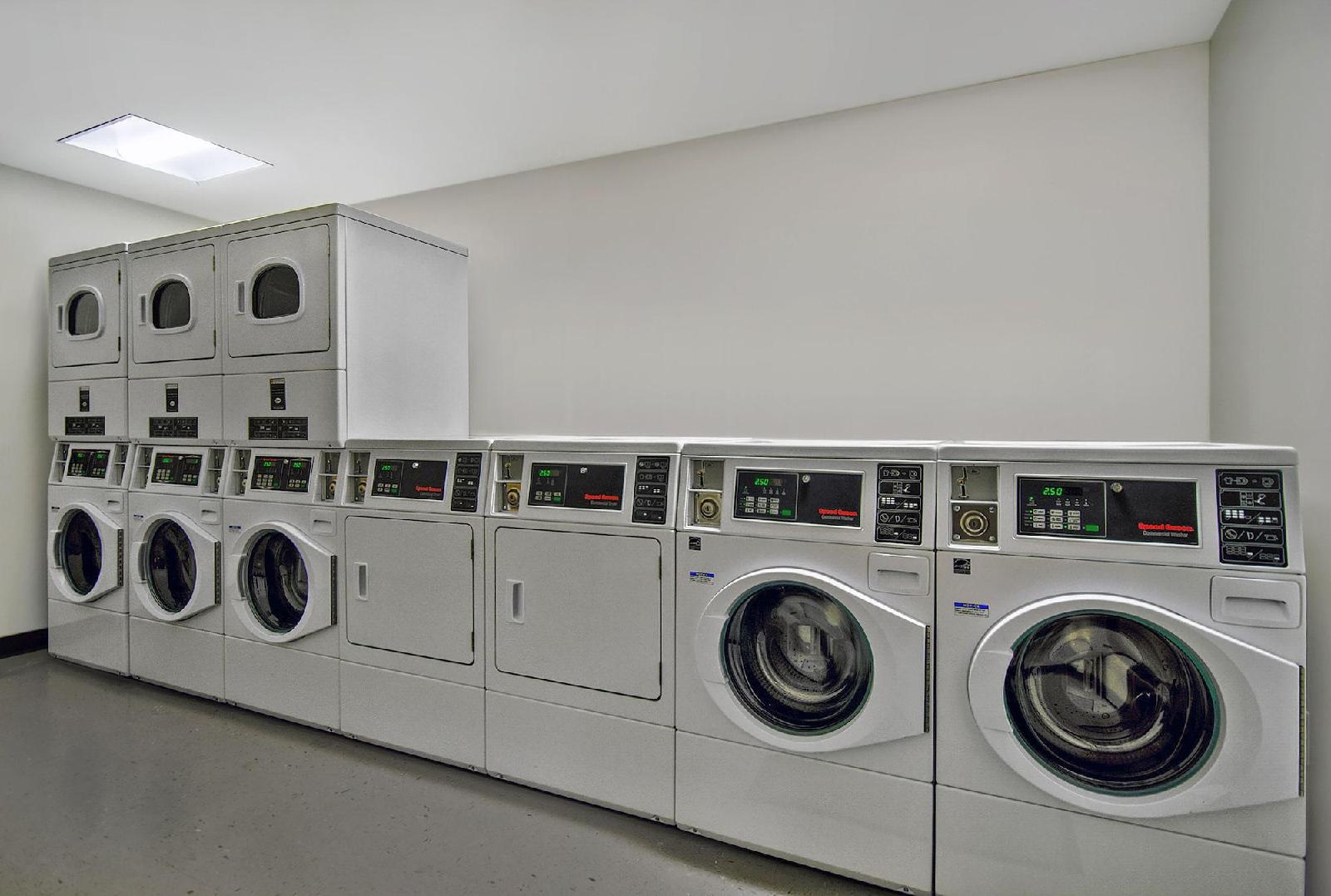 Fairfield Inn & Suites by Marriott Orlando at FLAMINGO CROSSINGS Town Center