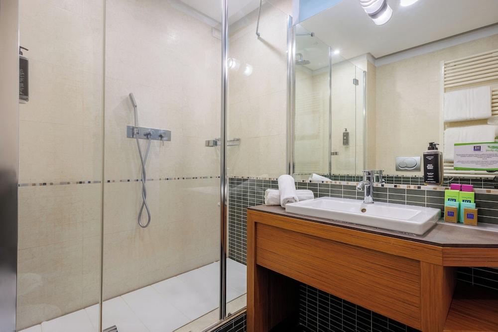 IH Hotels Milano Central
