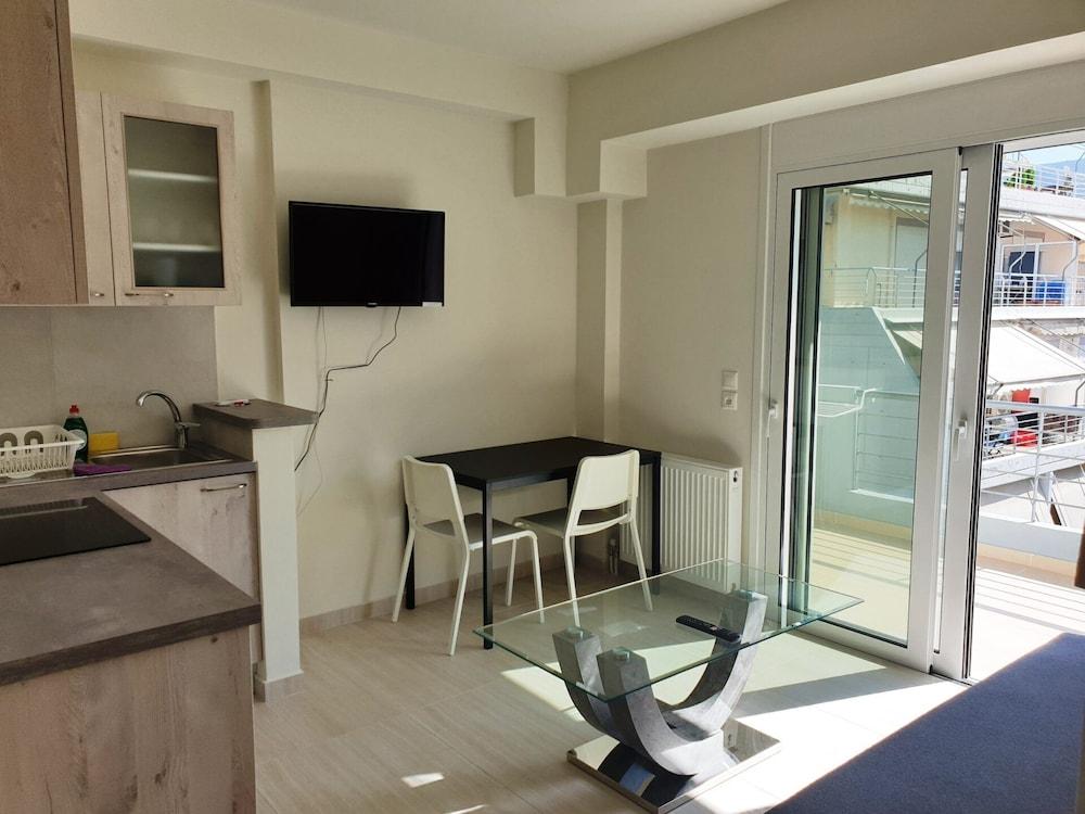 Elvita Apartments 3
