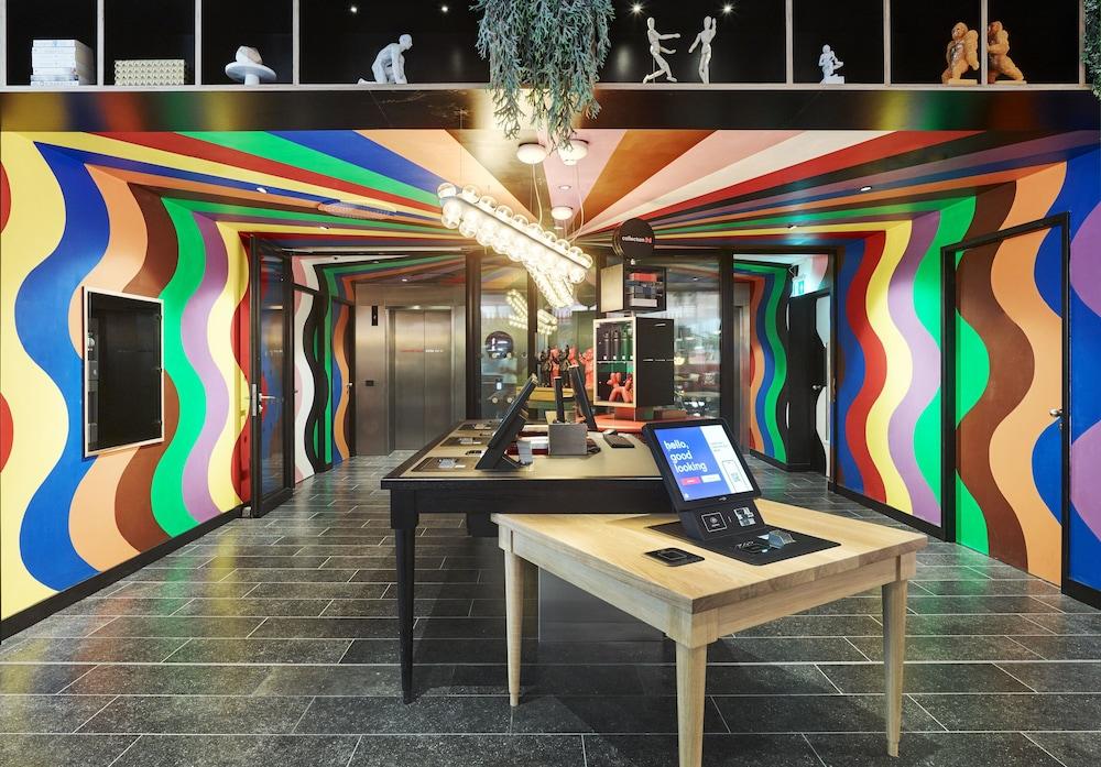 CitizenM London Victoria Station