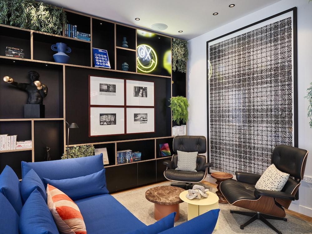 CitizenM London Victoria Station